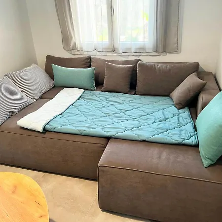 Stemily Szkála Rahoníu